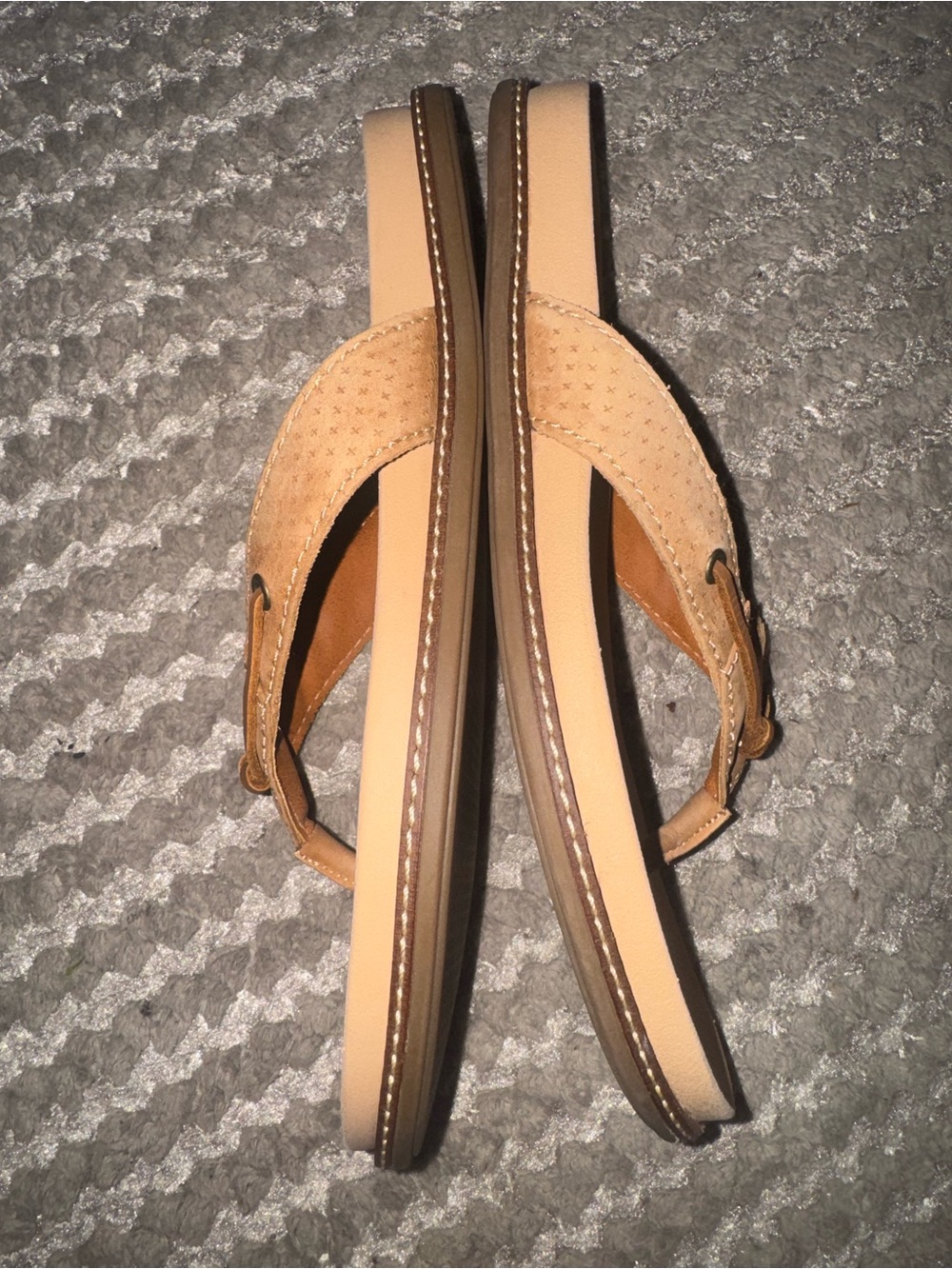 Sperry Tan Leather Thong Sandals - Picture 4 of 9